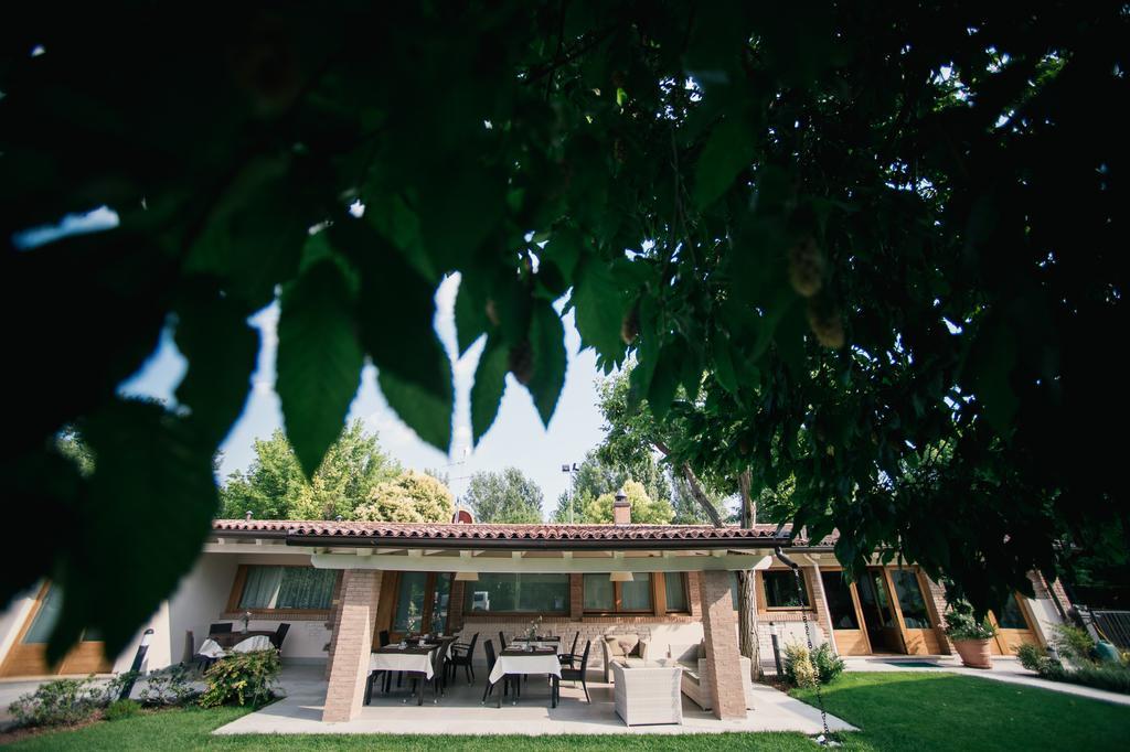 Residenza Le Batesine Verona Bagian luar foto