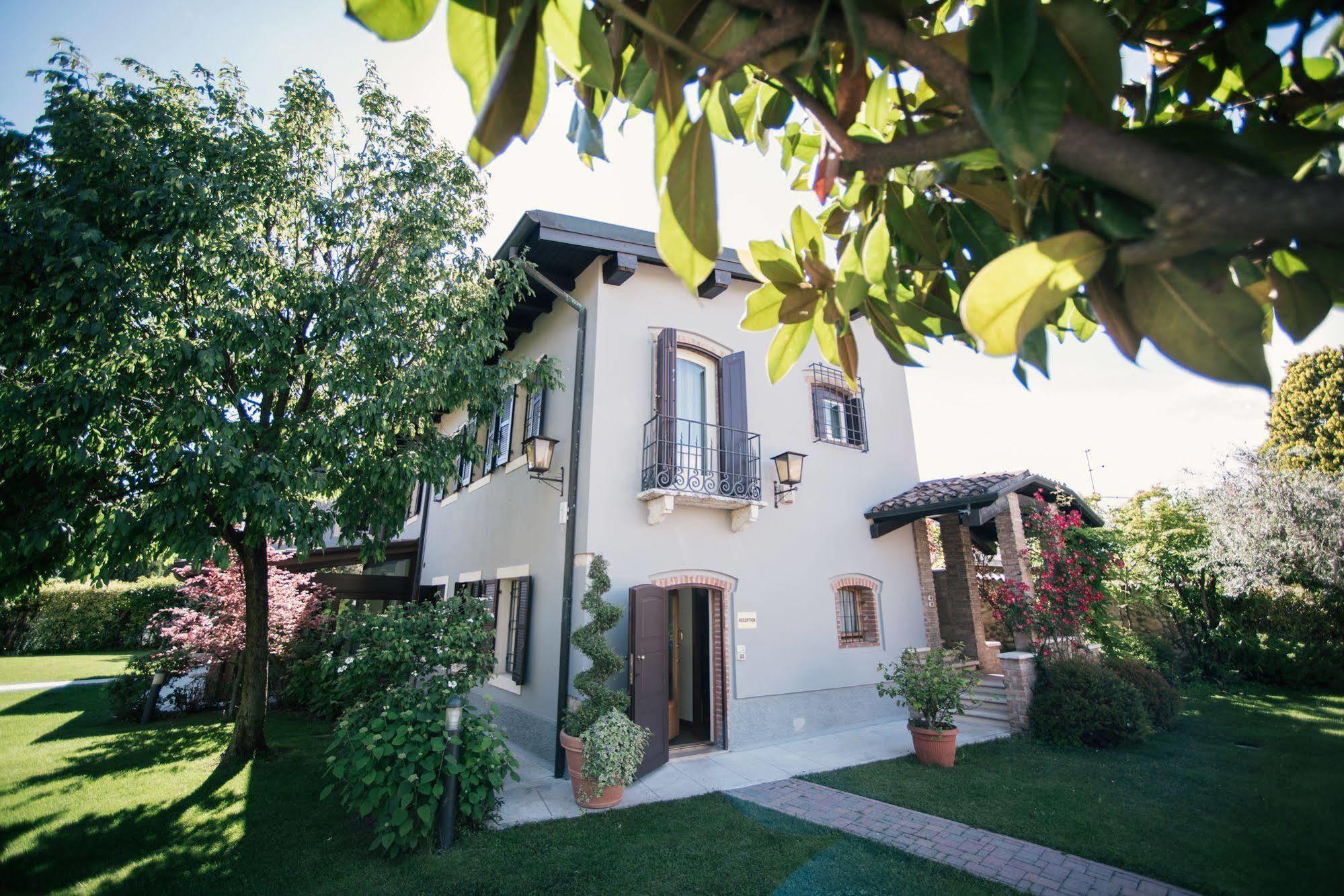 Residenza Le Batesine Verona Bagian luar foto